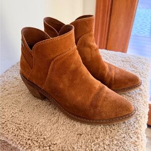 Roxy Women's Brown Suede Ankle Booties